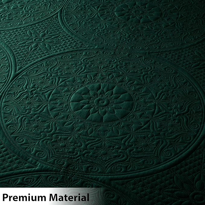MOONLIGHT20015 King Quilt Bedding Set Size (106" x 96") + 2 Pillow Shams (20" x 36"+ 2") - 3 Pcs All Season Lightweight Reversible Quilt Bedspread Microfiber Floral Embossed Coverlet (Emerald)