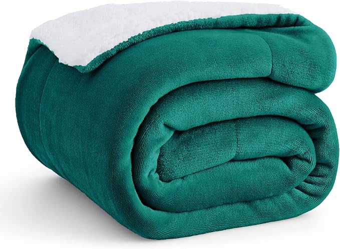 Bedsure GentleSoft Sherpa Fleece Throw Blanket for Couch, Non-Heated, Thick and Warm Throw for Women and Men, Soft Fuzzy Plush Christmas Blanket for Winter, Forest Green, 50x60 Inches