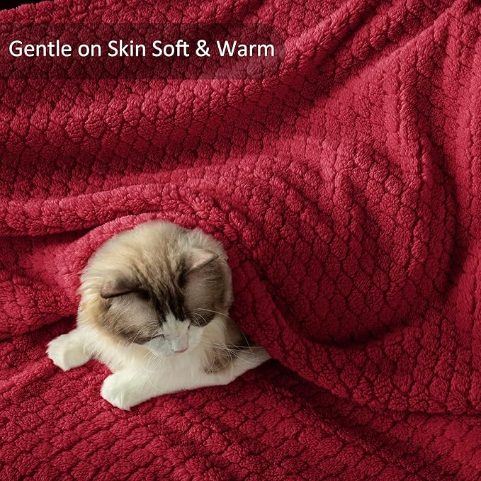 Exclusivo Mezcla King Size Fleece Blanket for Bed, Extra Soft Warm Decorative Fuzzy Blanket for Women, Lightweight Cozy Bedding Blankets, 90x104 Inches, Deep Red