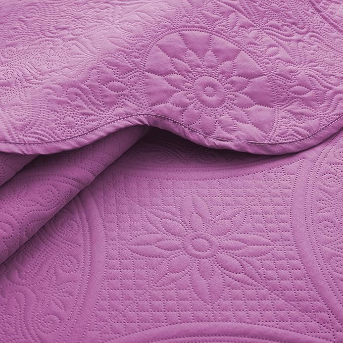 MOONLIGHT20015 10 Pack Queen Quilt Bedding Set (90" x 96") - Bulk Wholesale for Hotels, Guest Bedroom & Airbnbs - Lightweight Microfiber Reversible Floral Embossed Quilts Bedspreads (Purple)