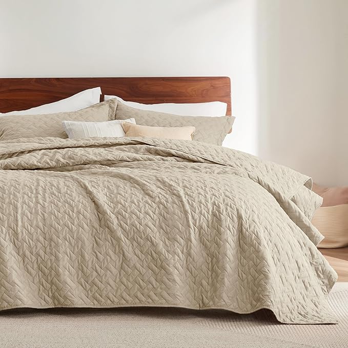 Bedsure Quilts Twin Size - Lightweight Bedspreads Twin Size with Basket Weave Pattern, Soft Quilt Bedding, Hazel Comforter Coverlet for All Seasons (68" x 86")