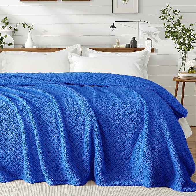 Exclusivo Mezcla King Size Fleece Blanket for Bed, Extra Soft Warm Decorative Fuzzy Blanket for Women, Lightweight Cozy Bedding Blankets, 90x104 Inches, Cobalt Blue