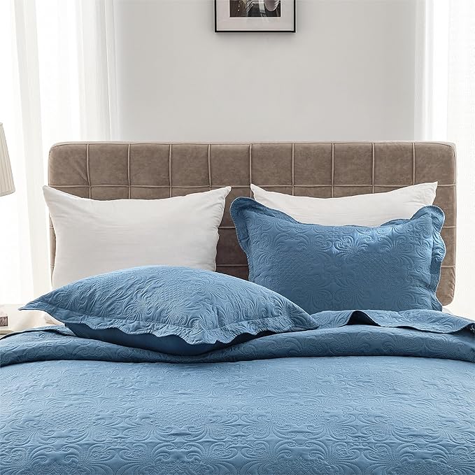 Auemtyn King Size Quilt Set 3 Pieces, Soft Lightweight Summer Bedspread, Reversible Microfiber Bed Coverlet for All Seasons, Spa Blue, Cloud-Floral Pattern (1 Quilt, 2 Pillow Shams)