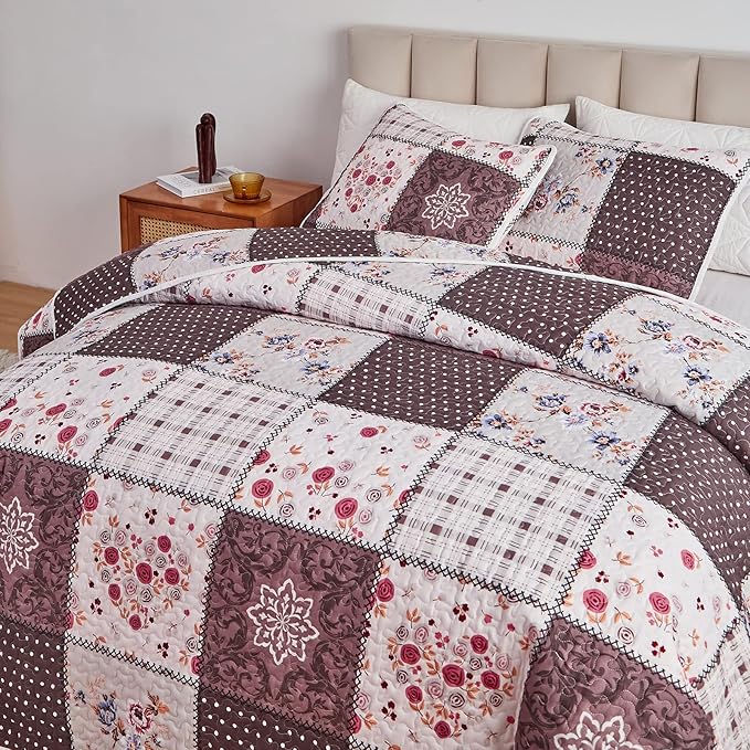 Patchwork Quilt Set King Size, 3 Pieces Brown Floral Plaid Summer Bedspread Coverlet Set, Soft Microfiber Reversible Lightweight Bed Cover for All Season (102" x 90", 1 Quilt+ 2 Pillow Shams)