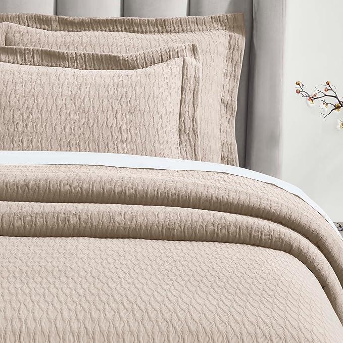 Superior 3 Piece Cotton Bedspread Set, Home Bed Decor, Decorative Bed Spread, 2 Pillow Shams, Medium Weight Blanket, Matelasse Coverlet, Bedding Essentials, Calvert Collection, King, Beige