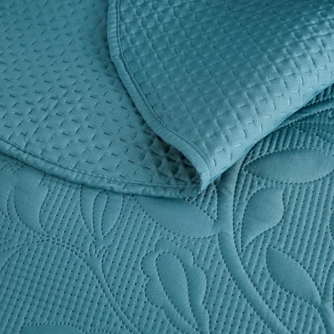 CHIXIN Oversized Bedspread Coverlet Set King Size - Lightweight Bedding Cover - Ultrasonic Quilting - 5 Piece Reversible Bedspread - Vintage Rose Pattern (King, Lagoon)