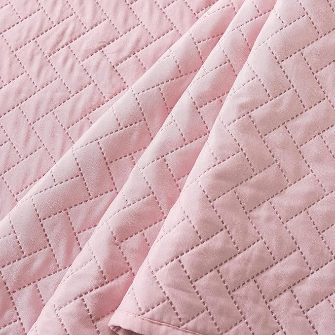 JML Quilts Set, Bedspread Coverlet Set with Pillowcases - 3 Piece Soft and Lightweight Bed Quilt for Spring, Autumn and Summer (Embossed Weave - Pink, King(92"x104"))