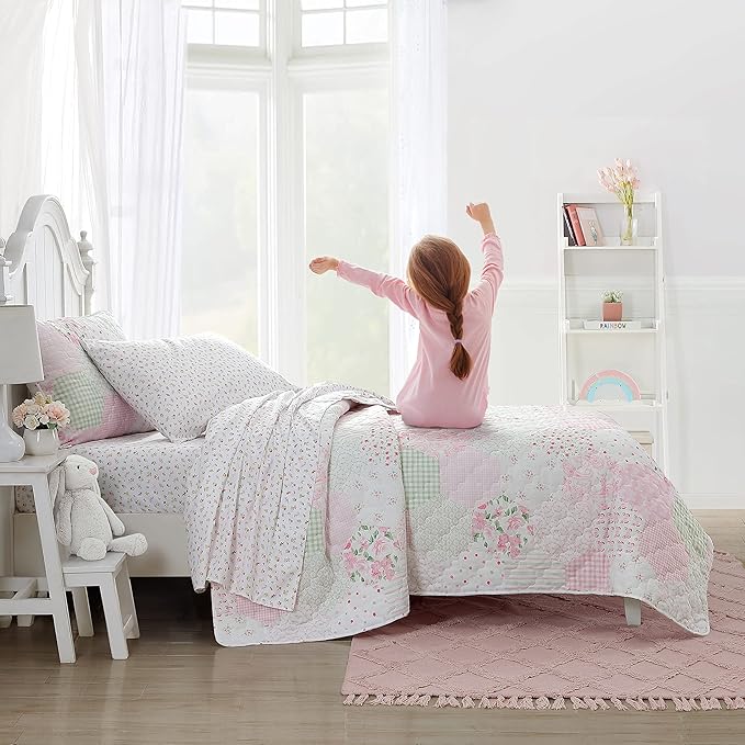 Laura Ashley Kids - Full Quilt Set, Reversible Kids Bedding with Matching Sham(s), Ideal for Toddler Bedding Set, Ideal Girl Room Essentials, Coquette Room Decor (Ellyn Pink, Full)