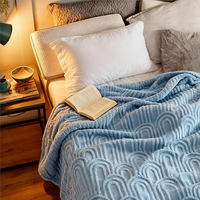 Bedsure GentleSoft Fleece Blanket Queen Size for Bed - Super Soft & Cozy, Fluffy Blankets for Women & Girls, Ideal for Sofa & Couch, Blue, 90x90 Inches