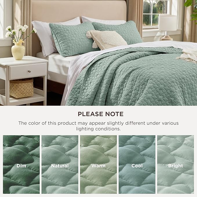 Bedsure Quilts Queen Size - Lightweight Bedspreads Queen Size with Lucky Star Quilting, Soft Quilt Bedding Set, Sage Green Comforter Set Coverlet for All Seasons with 2 Pillow Shams (90" x 96")