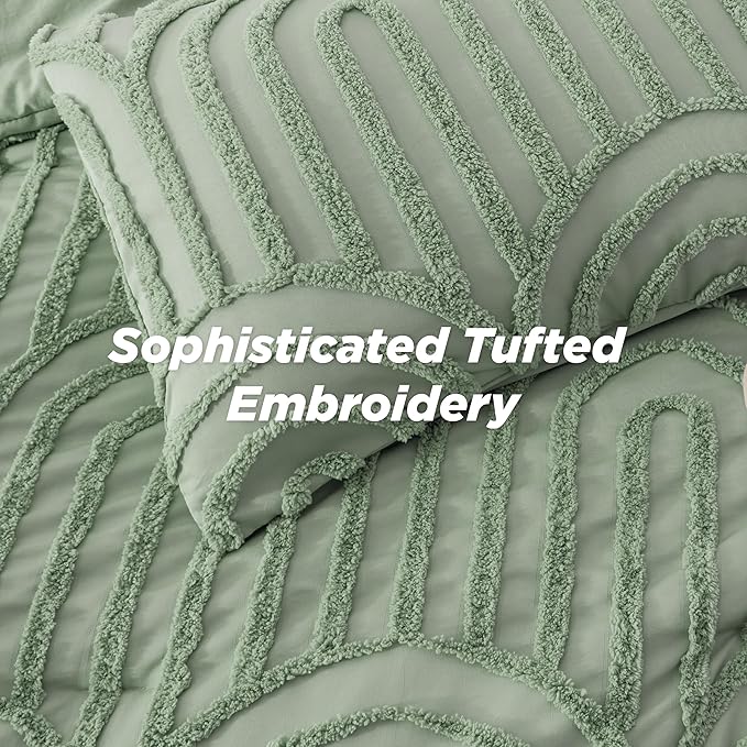 Bedsure Boho Tufted Green Comforter King Size, GentleSoft™ 3 Pieces Boho Farmhouse Decor Bedding, Arch Shabby Chic Bedding for All Seasons, 1 Bed Comforter, 2 Pillow Shams, 104x90 Inches