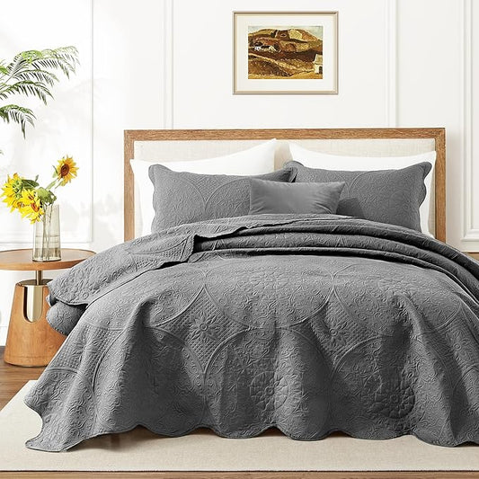 MOONLIGHT20015 Queen Quilt Bedding Set Size (90" x 96") + 2 Pillow Shams (20" x 26"+ 2") - 3 Pcs All Season Lightweight Reversible Embossed Quilt Microfiber Coverlet Floral Bedspread (Grey)