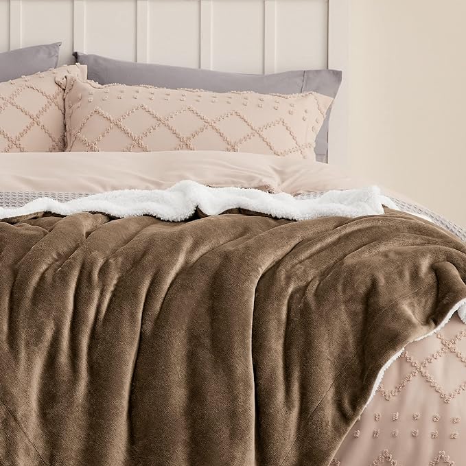 Bedsure GentleSoft Sherpa Fleece Blankets King Size for Bed, Non-Heated, Thick and Warm Throw for Women and Men, Soft Fuzzy Plush King Blanket for Winter, Camel, 108x90 Inches