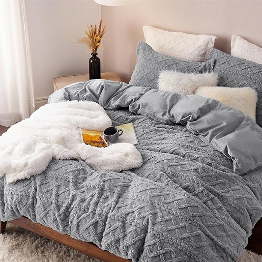 Bedsure Fluffy Flannel Duvet Cover Set - Faux Fur Comforter Cover King Size, Gray Warm Plush Bedding for Winter, 3-Piece Set with Zipper Closure (104"x90") and 2 Pillow Shams