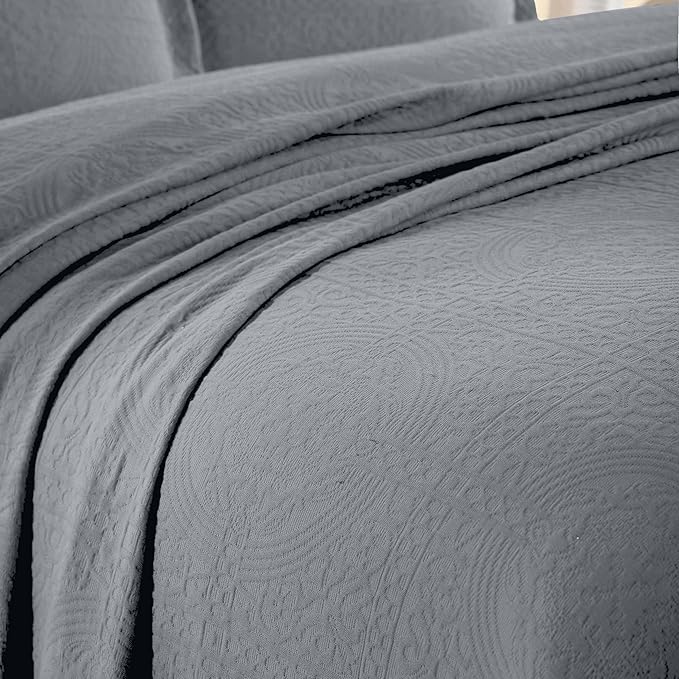 Superior Cotton Fleur De Lis Bedspread Set, Warm Blankets, All-Season Bedding, Bedroom Decor, Decorative Boho Medallion Coverlet, Includes 1 Bedspread, 2 Pillow Shams, King, Grey