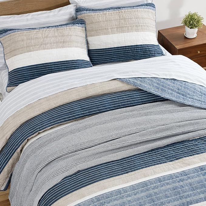Nautica- Twin Quilt Set, Cotton Reversible Bedding Set, Dorm Room Essentials (Ridgeport Beige, Twin)