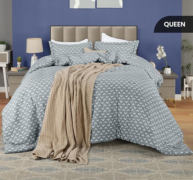 Utopia Bedding - Comforter Set with 2 Pillow Shams - 3 Pieces Bedding Comforter Sets - Down Alternative Comforter - Soft and Comfortable - Machine Washable, Arrow White, Queen