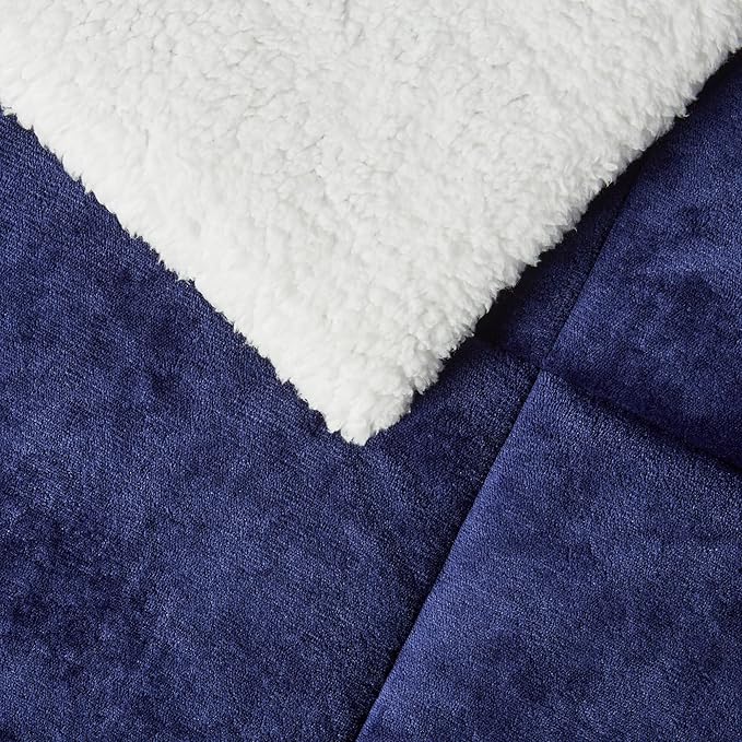 Amazon Basics Reversible Sherpa Comforter Set with Pillow Sham, Navy, Twin/Twin XL