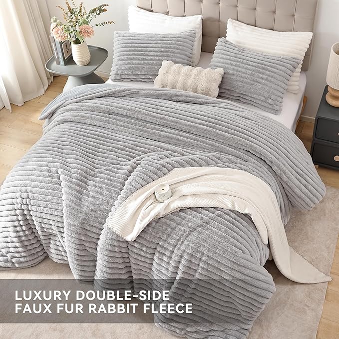 Smoofy Fluffy King Size Comforter Set 3 Pieces - Light Grey Fleece Fluffy Comforter Set, Luxury Fuzzy King Bedding Set, Soft King Bed Set All Season, Heavy Faux Fur Comforter with 2 Pillow Cases