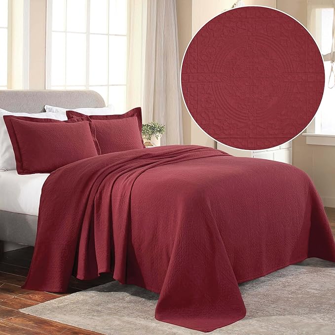 Superior Cotton Fleur De Lis Bedspread Set, Warm Blankets, All-Season Bedding, Bedroom Decor, Decorative Boho Medallion Coverlet, Includes 1 Bedspread, 1 Pillow Sham, Twin, Garnet