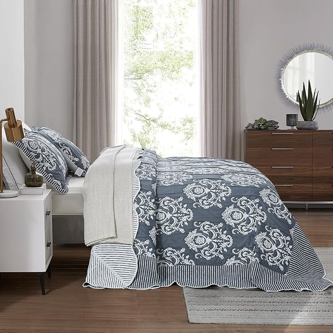 HZ & HY Oversized King Bedspread 138x122 Extra Wide, Jacquard Matelasse Damask Pattern Design, Lightweight, Reversible, 5 Piece, 100% Microfiber, California/Alaskan King, Dark Blue