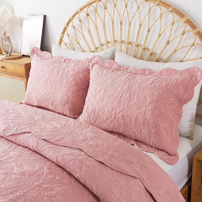 HoneiLife Queen Quilt Bedding Set - 3 Piece Microfiber Quilt Sets Lightweight Bedspreads Reversible Coverlets Rustic Bed Cover Floral Bedding Set All Season Quilts-Pink