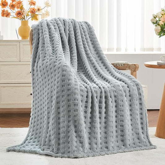 NEWCOSPLAY Super Soft Twin Blanket Grey Premium Silky Flannel Fleece 3D Waffle Checkered Lightweight Bed Blanket All Season Use (Light Grey, Twin(60"x80"))