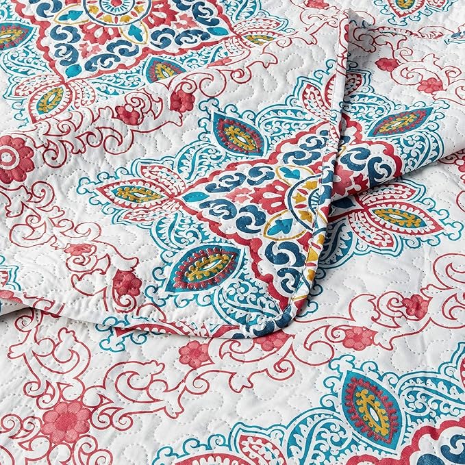 VCNY Home - Quilt Set, 3-Piece Reversible Medallion Bedding with Matching Shams, Cozy Room Décor (Wyndham Blue, Full/Queen)