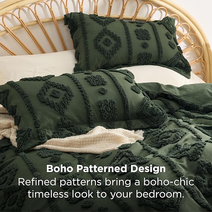Bedsure Boho Tufted Green Comforter Set Queen Size, GentleSoft™ 3 Pieces Boho Farmhouse Decor Bedding, Exquisite Shabby Chic Bedding for All Seasons, 1 Bed Comforter, 2 Pillow Shams, 90x90 Inches