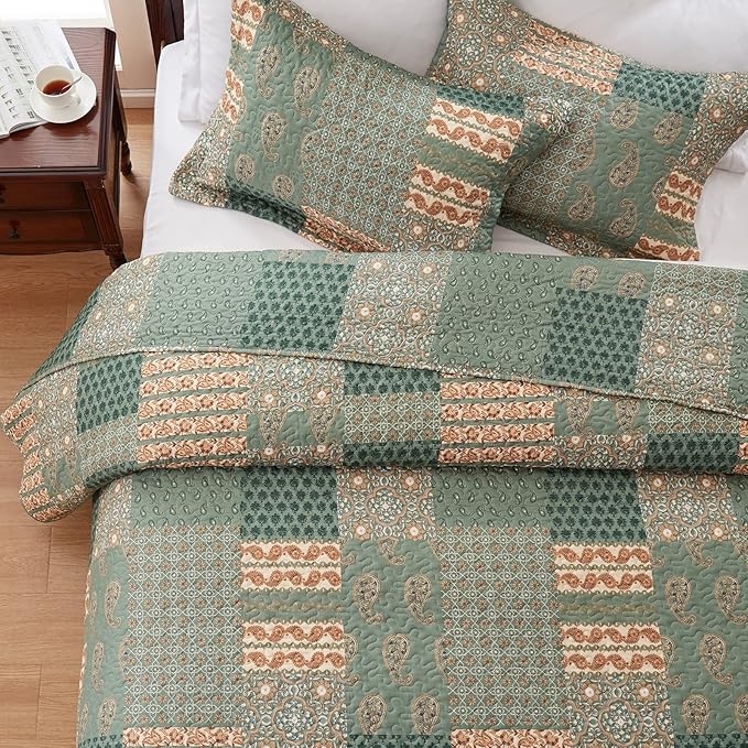 LEAONME Quilt Set - Full/Queen Size Floral Paisley Olive Green Bedding Set with 2 Pillow Shams