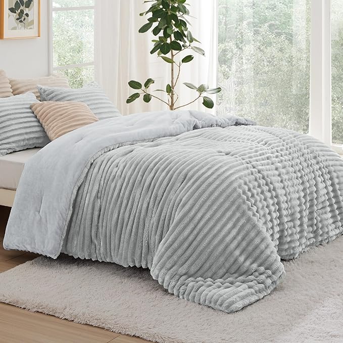 Bedsure Queen Comforter Set - GentleSoft™ 3 Pieces Fluffy Double-Side Fleece Comforter Set, Cozy Striped Room Decor Aesthetic, Luxury Light Grey Bedding Queen Size with 2 Pillowcases, 90x90 Inches