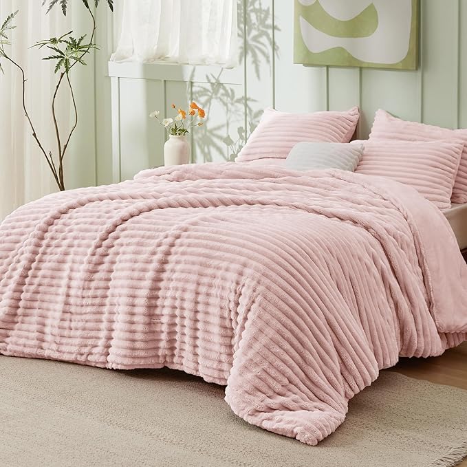Bedsure Twin/Twin XL Comforter Set - GentleSoft™ 2 Pieces Fluffy Double-Side Fleece Comforter Set, Cozy Striped Room Decor Aesthetic, Luxury Pink Twin Bedding with 1 Pillowcase, 68x88 Inches