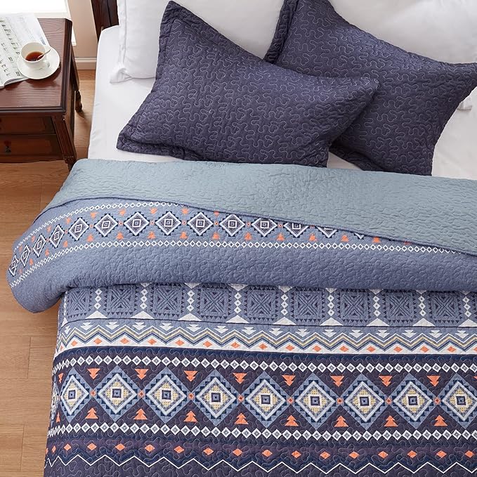 LEAONME Quilt Set King Size Bedspread 3 Piece Coverlet Lightweight Comforter Microfiber Bedding Set All Season Oversized 98x106 Inch Bed Cover Bohemian Patchwork Navy Blue(1 Quilt, 2 Pillow Shams)
