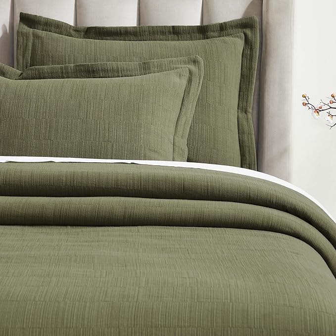 Superior 3 Piece Cotton Bedspread and Sham Set, Home Bed Decor, Decorative Bed Spread, 2 Pillow Shams, Medium Weight, Matelasse Coverlet, Bedding Essentials, Zenith Collection, King, Olive Green