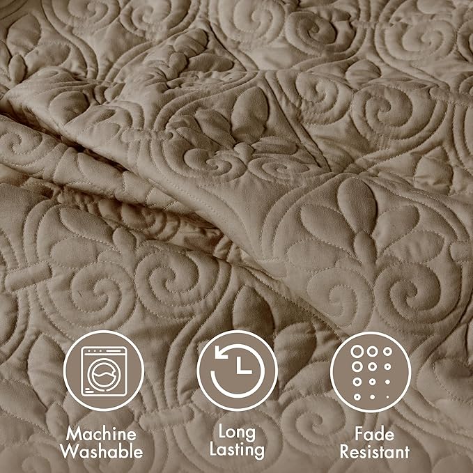 Madison Park Quebec Split Corner Quilted Bedspread Classic Traditional Design All Season, Lightweight, Bedding Set, Matching Shams, Queen, Damask Quilted Khaki 3 Piece
