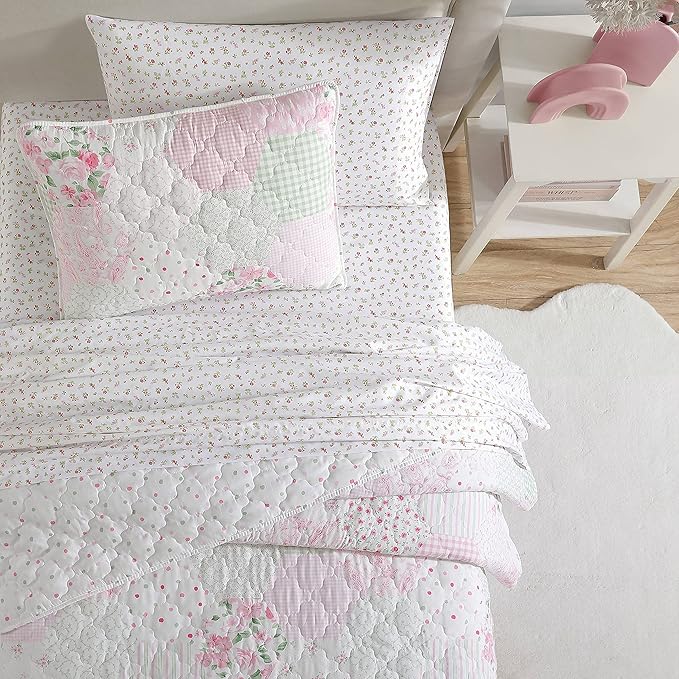 Laura Ashley Kids - Twin Quilt Set, Reversible Kids Bedding with Matching Sham(s), Ideal for Toddler Bedding Set, Ideal Girl Room Essentials, Coquette Room Decor (Ellyn Pink, Twin)