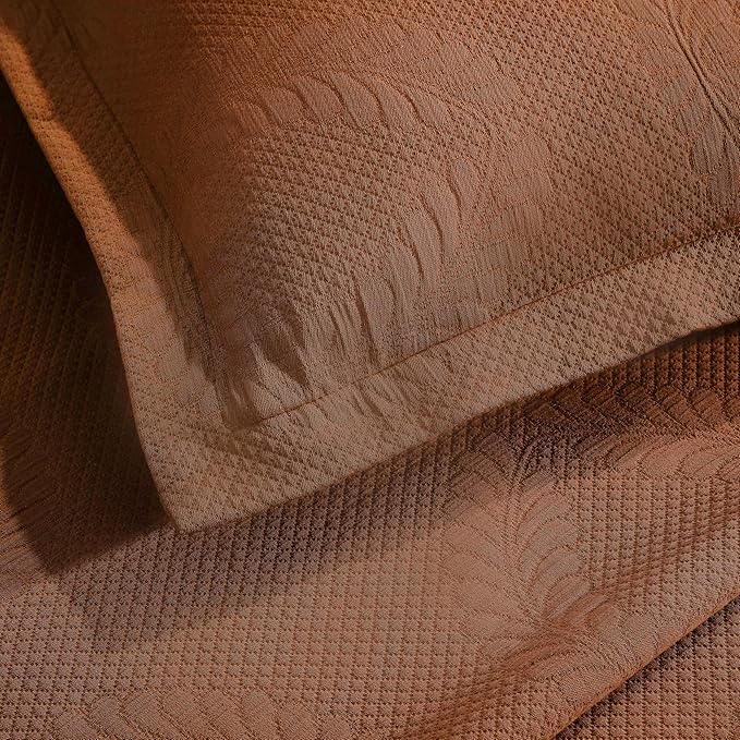 Superior 3 Piece Cotton Bedspread Set, Home Bed Decor, Decorative Bed Spread, 2 Pillow Shams, Medium Weight Blanket, Matelasse Coverlet, Bedding Essentials, Peploi Collection, Queen, Burnt Orange