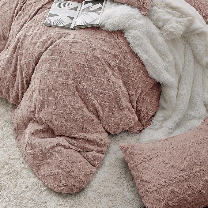 Bedsure Fluffy Flannel Duvet Cover Set - Faux Fur Comforter Cover King Size, Cameo Rose Warm Plush Bedding for Winter, 3-Piece Set with Zipper Closure (104"x90") and 2 Pillow Shams
