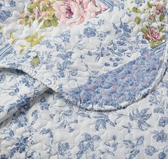 Brilliant Sunshine Blue Rose Patchwork, 3-Piece Quilt Set with 2 Shams, Reversible Bedspread, Soft Lightweight Coverlet, All-Season, Full/Queen, Blue Rose