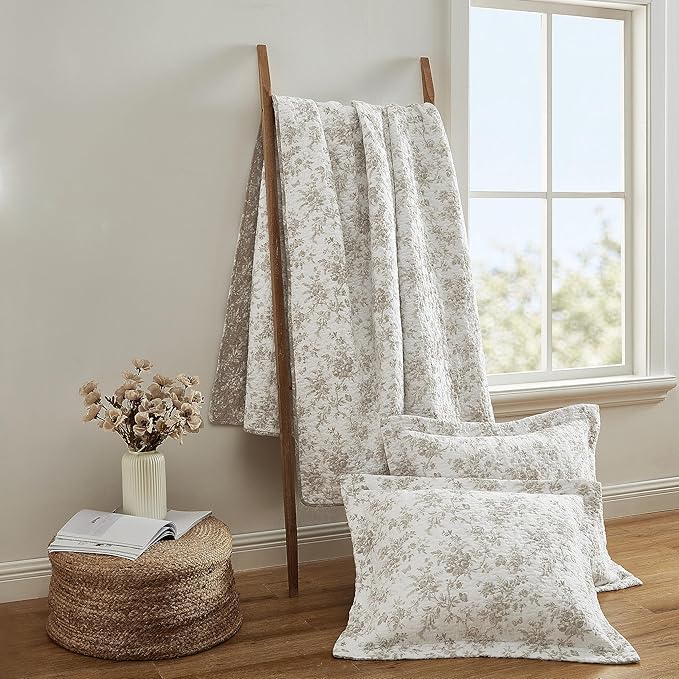 Laura Ashley - Twin Quilt Set, Reversible Floral Cotton Bedding with Matching Sham, Home Decor for All Seasons (Walled Garden Brown, Twin)