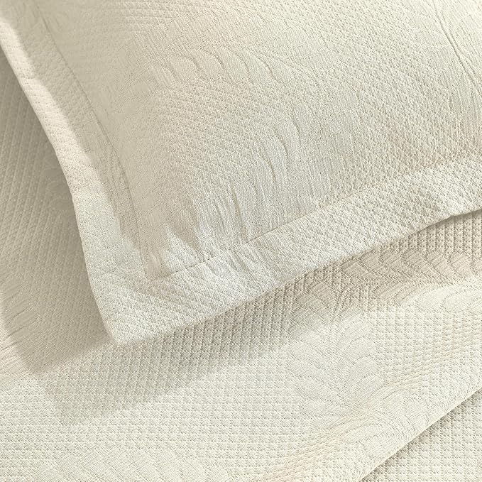 Superior 3 Piece Cotton Bedspread Set, Home Bed Decor, Decorative Bed Spread, 2 Pillow Shams, Medium Weight Blanket, Matelasse Coverlet, Bedding Essentials, Peploi Collection, Full, Ivory