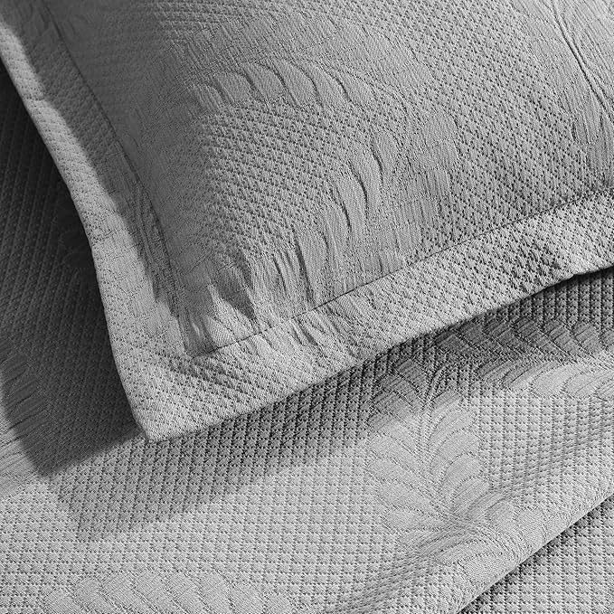 Superior 3 Piece Cotton Bedspread Set, Home Bed Decor, Decorative Bed Spread, 2 Pillow Shams, Medium Weight Blanket, Matelasse Coverlet, Bedding Essentials, Peploi Collection, California King, Grey