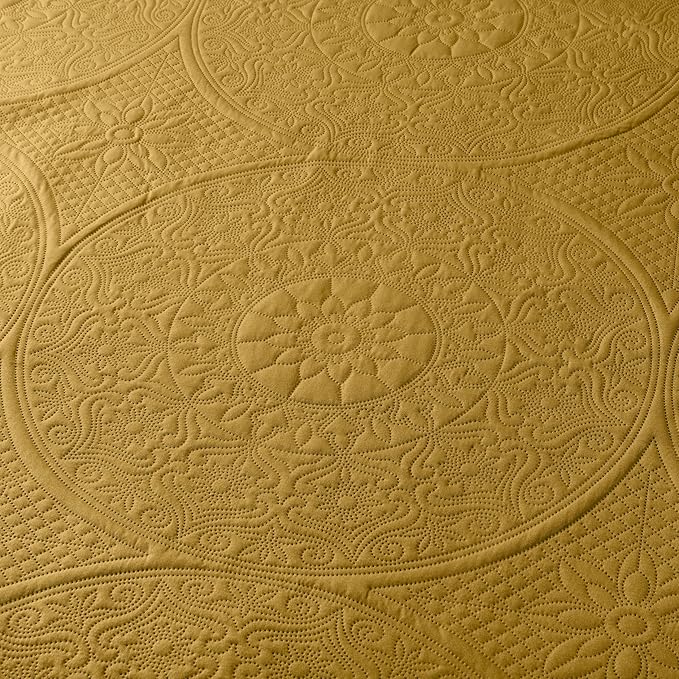 MOONLIGHT20015 California King Quilt Bedding Set Size (118"x106") + 2 Pillow Shams (20" x 36"+ 2") - 3 Pcs All Season Reversible Microfiber Coverlet Embossed Floral Quilt Bedspread (Ochre)