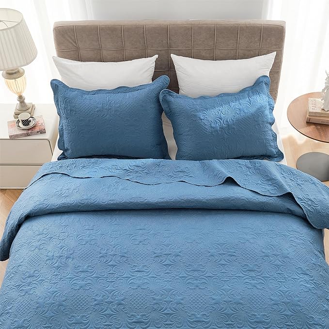 Auemtyn King Size Quilt Set 3 Pieces, Soft Lightweight Summer Bedspread, Reversible Microfiber Bed Coverlet for All Seasons, Spa Blue, Cloud-Floral Pattern (1 Quilt, 2 Pillow Shams)