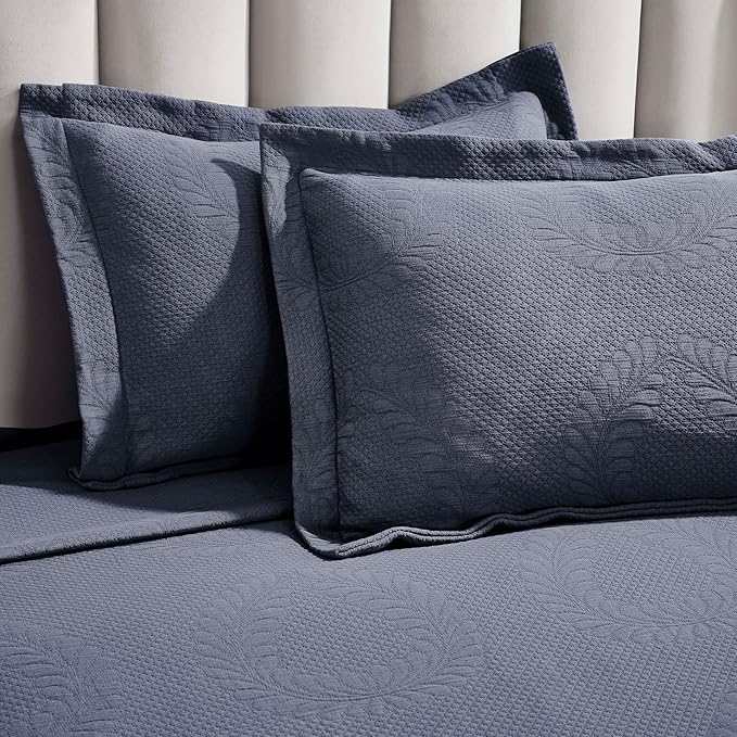 Superior 3 Piece Cotton Bedspread Set, Home Bed Decor, Decorative Bed Spread, 2 Pillow Shams, Medium Weight Blanket, Matelasse Coverlet, Bedding Essentials, Peploi Collection, Full, Denim Blue