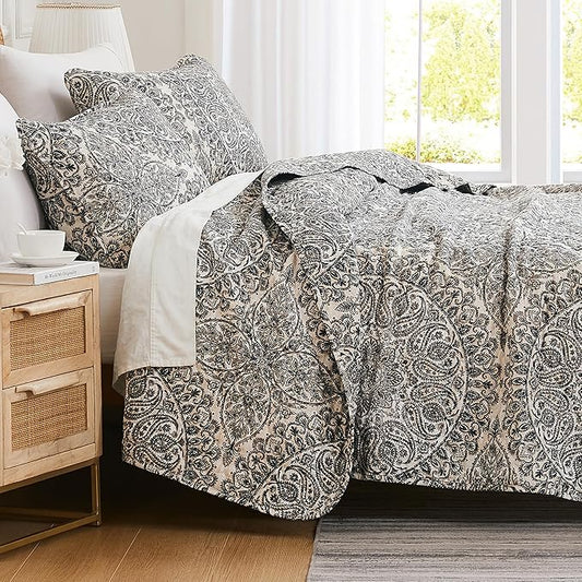 Southshore Fine Living, Inc. Ashanti Collection Oversized Quilt Queen Bedding Set Lightweight, Soft Coverlet Bedspread 3-Piece with Two Matching Shams (98 in Wide x 98 in Long), Full/Queen, Grey