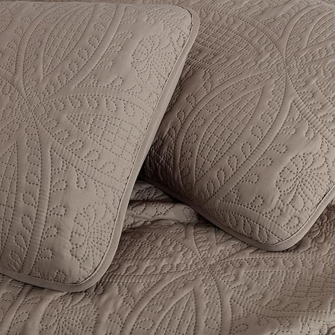 Chezmoi Collection Austin 3-Piece Oversized Bedspread Coverlet Set (Queen, Taupe)